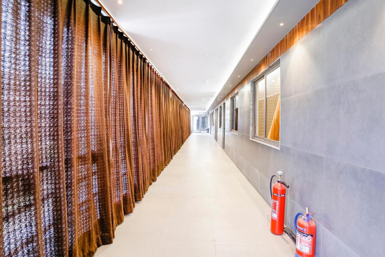Fabhotel Magnus Surat Buitenkant foto