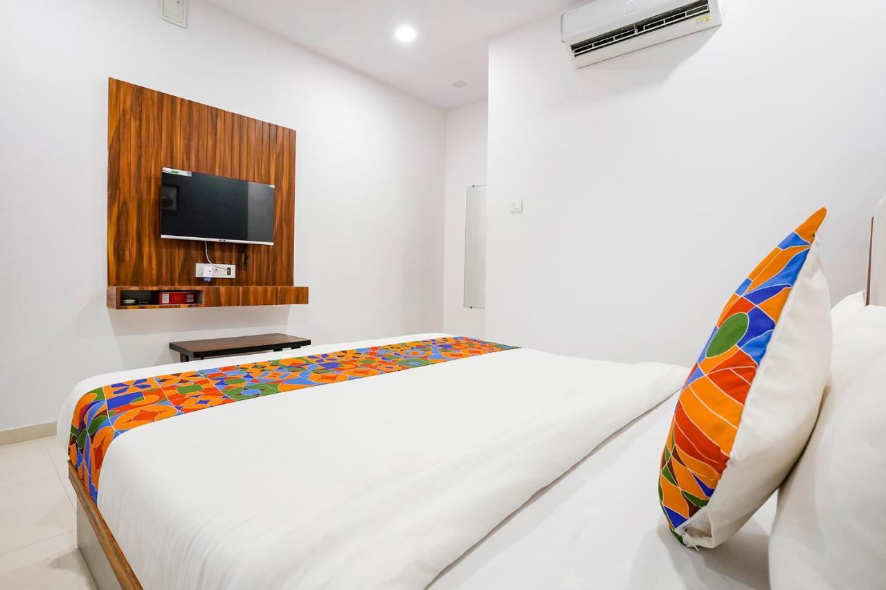 Fabhotel Magnus Surat Buitenkant foto