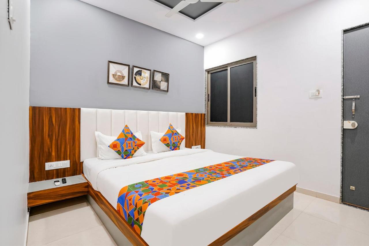 Fabhotel Magnus Surat Buitenkant foto