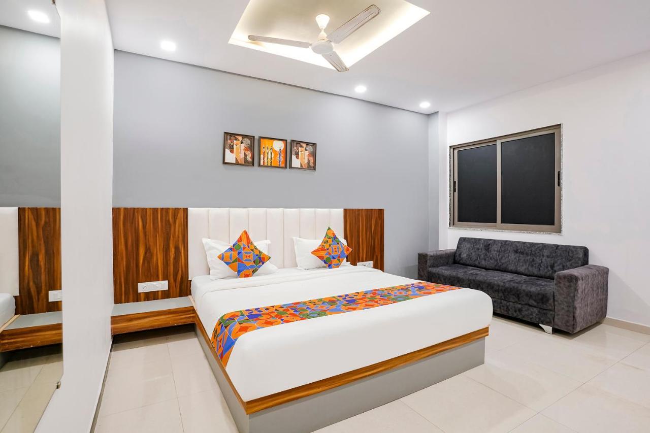 Fabhotel Magnus Surat Buitenkant foto