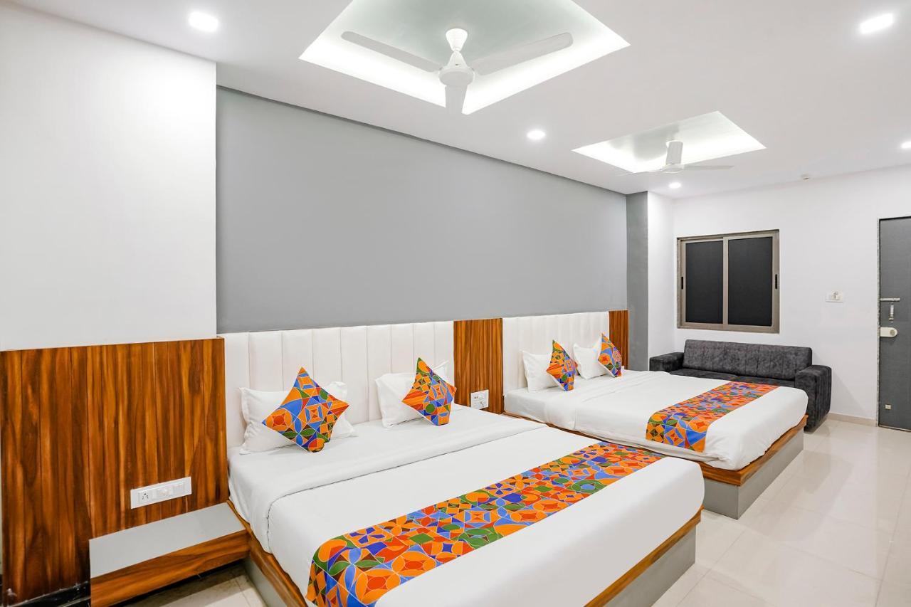 Fabhotel Magnus Surat Buitenkant foto